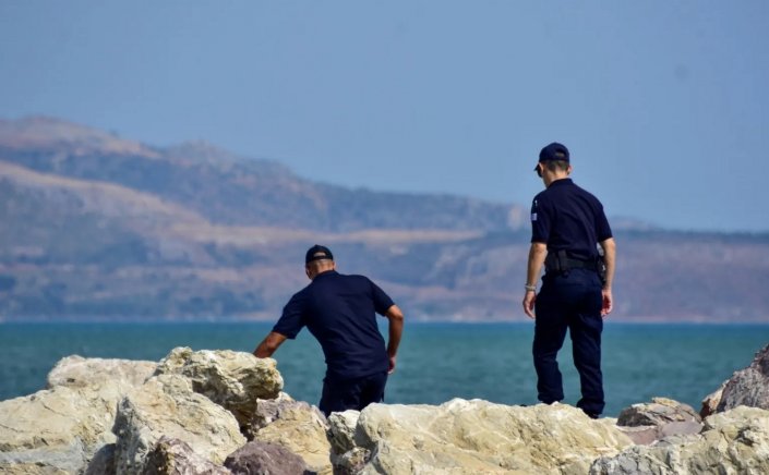 Mykonos arrest: «Φάμπρικα» στη Μύκονο τα ιδιωτικά πάρτι με «μαύρο χρήμα» και άσπρη σκόνη!! Πώς έφτασε η ΕΛΑΣ σε συλλήψεις στις χλιδάτες βίλες στον Ορνό & στο Φανάρι!!