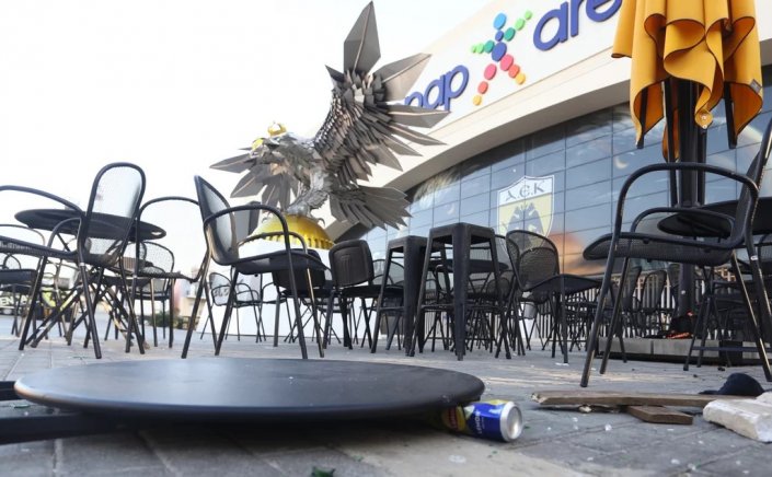 Νέα Φιλαδέλφεια: Αυτόπτης μάρτυρας περιγράφει τα επεισόδια με τον νεκρό οπαδό της ΑΕΚ - «Χτύπαγαν ό,τι έβρισκαν»