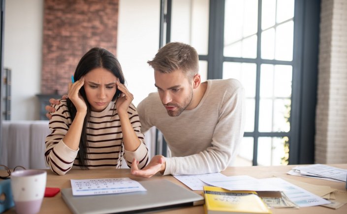 Tax debts:  Τι αλλάζει από τη Δευτέρα στο κυνήγι των χρεών προς την Εφορία