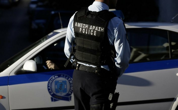 Arrest: Συνελήφθη διοικητής αστυνομικού τμήματος στην Ίο, για χρηματισμό - Υπόνοιες κι από την Μύκονο, αλλά είχε «υψηλή» στήριξη