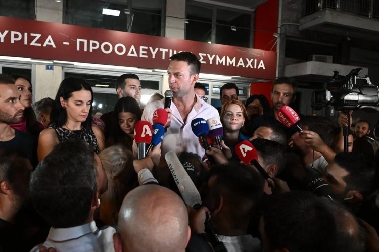 New president of SYRIZA - Η πρώτη δήλωση του Κασσελάκη: «Σήμερα κέρδισε το φως, κοιτάμε το μέλλον» - Να γίνουμε η μεγάλη δημοκρατική παράταξη που θα αλλάξει τον τόπο