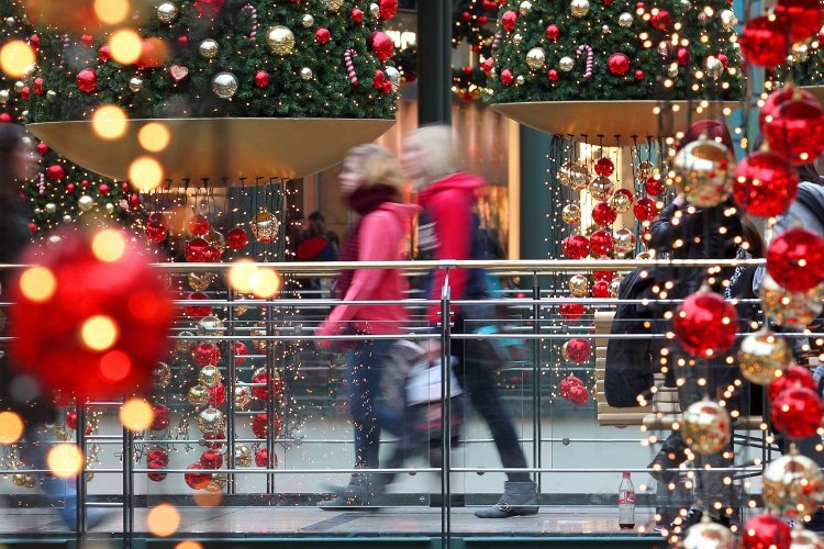 Christmas opening times 2023: Αρχίζει στις 12 Δεκεμβρίου το εορταστικό ωράριο