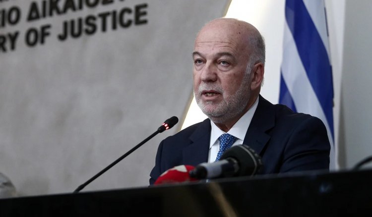 Justice Min Floridis: Άγνοια από το υπ. Δικαιοσύνης για τον γάμο των ομόφυλων ζευγαριών – Ο «πονοκέφαλος» στο Μαξίμου συνεχίζεται