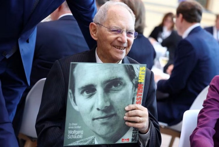 Wolfgang Schaeuble: Πέθανε σε ηλικία 81 ετών ο Βόλφγκανγκ Σόιμπλε, υπουργός Οικονομικών της Γερμανίας κατά τη διάρκεια της κρίσης χρέους του ευρώ