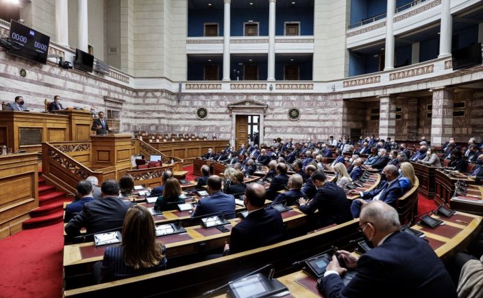 Same-Sex Marriage: Όλα του γάμου δύσκολα για τη ΝΔ - Τα φροντιστήρια, οι «απείθαρχοι» και ο Σαμαράς