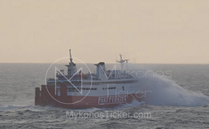Lifting of a sailing ban: Άρση απαγορευτικού απόπλου από το απόγευμα για Πειραιά & Λαύριο - Σε ισχύ η απαγόρευση απόπλου από τη Ραφήνα