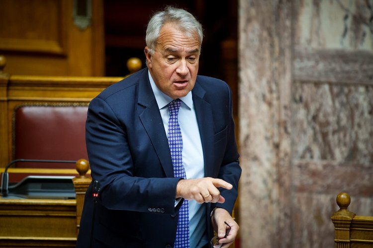 Same-Sex Marriage - Βορίδης: Δεν ψηφίζω το νομοσχέδιο για τα ομόφυλα ζευγάρια - Δεν αποκλείει αποχώρηση από την κυβέρνηση