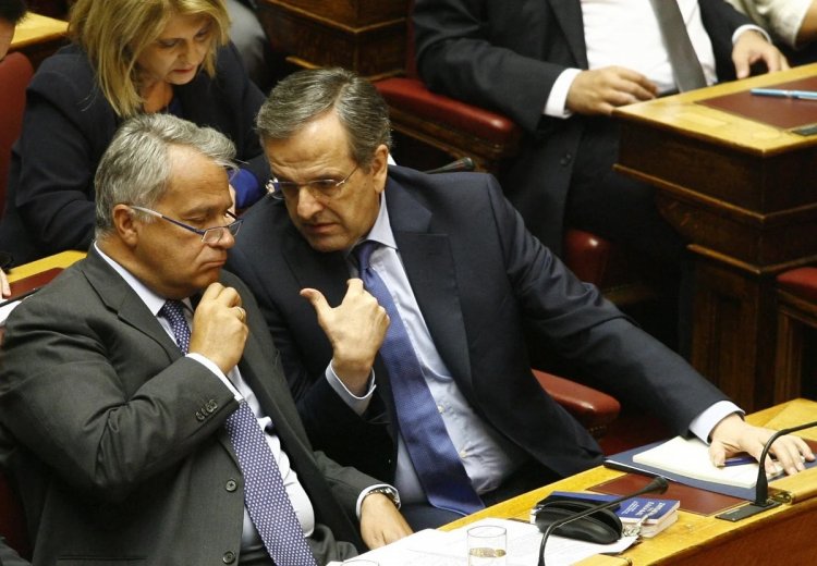 Same-Sex Marriage: «Αιχμάλωτος» Μητσοτάκης από «Σαμαρικά ΟΧΙ» και «πανδημία» αποχής με …φορείς υπουργούς