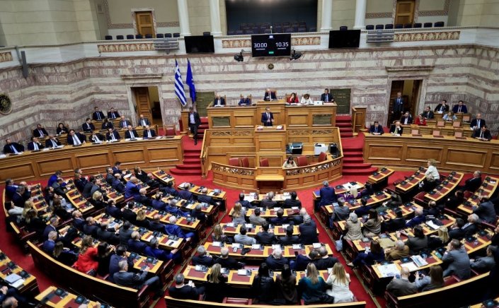 Same-sex marriage bill: Ομόφυλα ζευγάρια & Γαλάζια διαζύγια σήμερα στη Βουλή!! Ποιοι βουλευτές καταψηφίζουν, ποιοι θα απέχουν!!