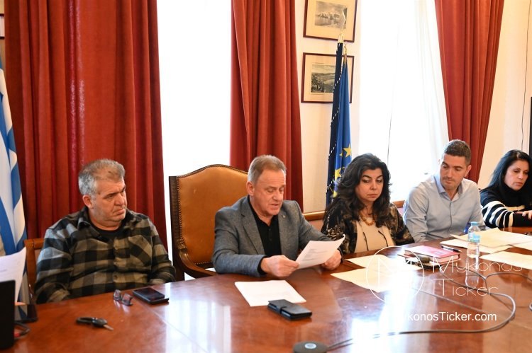 Χρήστος Βερώνης: Έκθετη και υπόλογη στους Μυκονιάτες η Διοίκηση Κουκά, με την νέα μειωμένη προσφορά (κατά 1.900.000€ στα 3 χρόνια) για την αποκομιδή απορριμμάτων [Video]