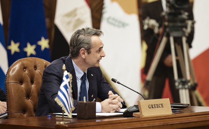 PM Mitsotakis: «Ραγίζει» διεθνώς η εικόνα του Μητσοτάκη από οσμή συγκάλυψης σε Τέμπη και διαρροή mail ομογενών