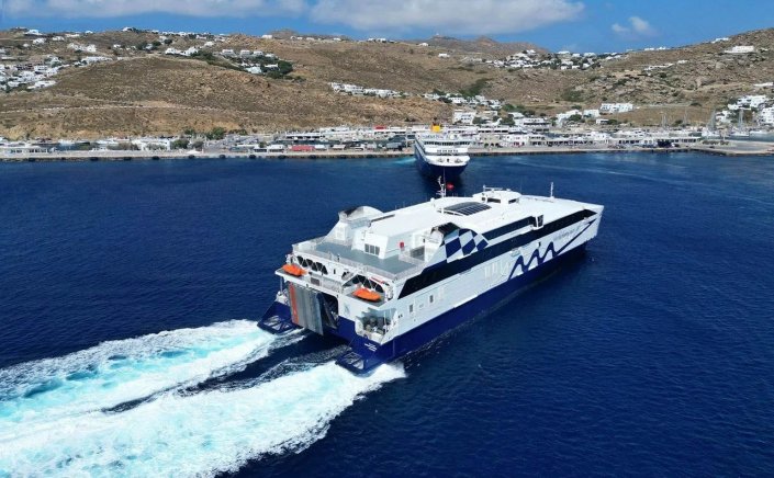 Ferry Routes: Ξεκίνησε τα δρομολόγια του, από Πειραιά το Express Jet για τις Κυκλάδες [Μύκονος]