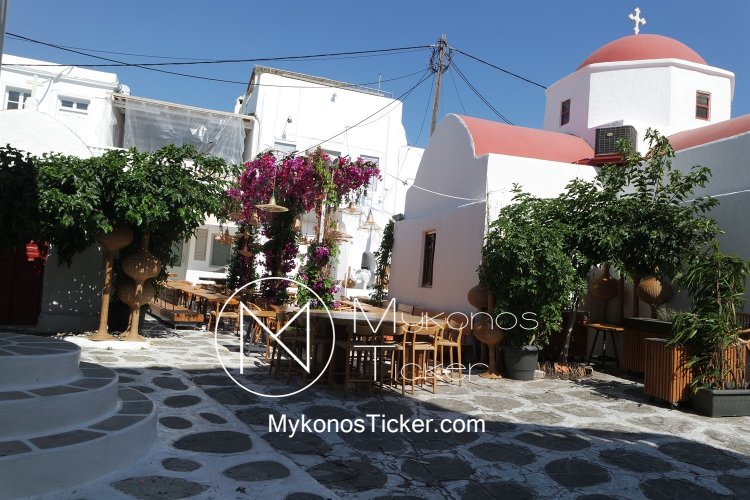 Municipality of Mykonos: Πρόσκληση υποβολής αιτήσεων για την χορήγηση άδειας χρήσης κοινόχρηστου χώρου και ανάπτυξης τραπεζοκαθισμάτων