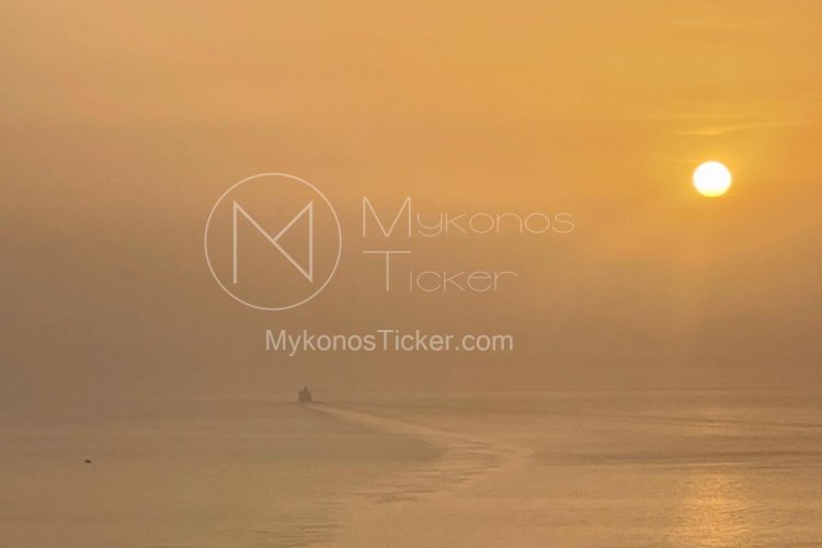 Saharan dust: Ακραίος Απριλιάτικος καύσωνας «στραγγαλίζει» την Ελλάδα - Οι ομάδες που κινδυνεύουν από την μεταφορά αφρικανικής σκόνης