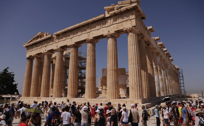 Tourist Season 2025: Πόσοι Αμερικανοί θα ταξιδέψουν στην Αθήνα στο peak της σεζόν