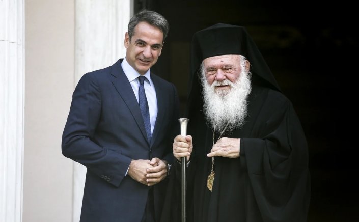 PM Mitsotakis: «Προσκύνημα» με τον Ιερώνυμο για τις ψήφους της Εκκλησίας - Εν μέσω προεκλογικής περιόδου γεφυρώνεται το χάσμα
