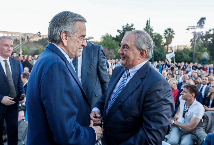 Past PM Karamanlis-Samaras: Τι θα κάνουν Καραμανλής και Σαμαράς