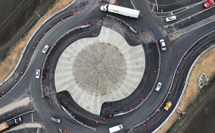 Turbo Roundabout: Η λύση που βάζει τέλος στα φανάρια και στην κίνηση - Πώς θα είναι οι νέες πλατείες
