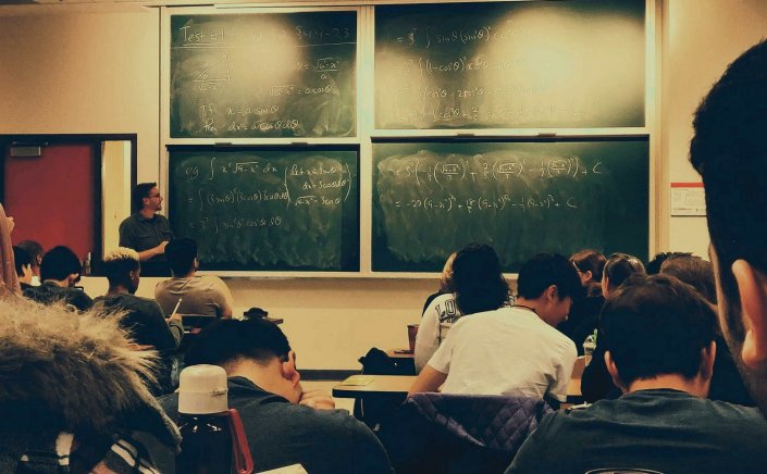 Education Policy: Μαντέψτε ποιοι φταίνε για τις χαμηλές επιδόσεις των μαθητών!! Η «κατασκευή» του κατηγορητηρίου και το «κυνήγι των μαγισσών»