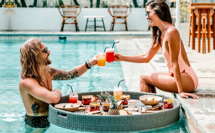 Balanced Diet in Summer - Κατερίνα Καρίνου: Μπορούμε το καλοκαίρι να ισορροπήσουμε την διατροφή μας;