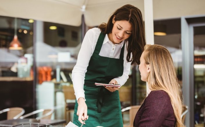 Holy Spirit Holiday: Πώς αμείβονται οι μισθωτοί του ιδιωτικού τομέα την ημέρα του Αγίου Πνεύματος
