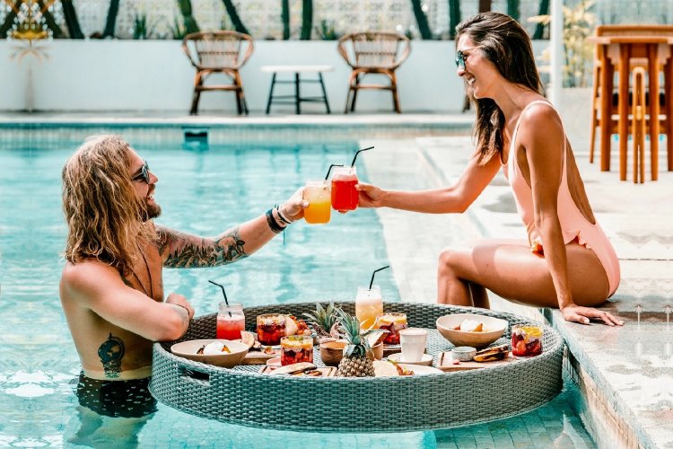 Balanced Diet in Summer - Κατερίνα Καρίνου: Μπορούμε το καλοκαίρι να ισορροπήσουμε την διατροφή μας;