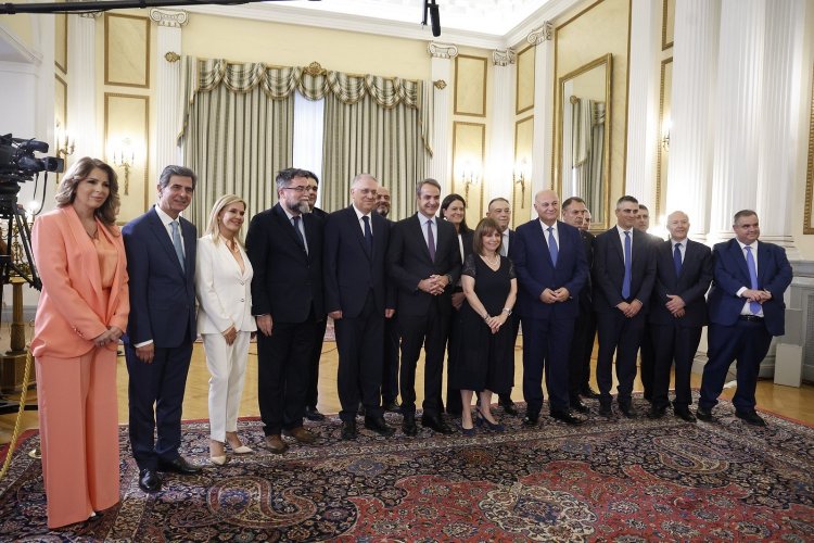 Inauguration of new government: Ορκίστηκε η νέα κυβέρνηση που προέκυψε μετά τον ανασχηματισμό