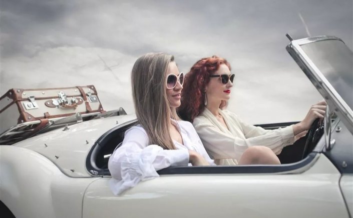 Traffic control: Τι δεν πρέπει να φοράς στο αυτοκίνητο το καλοκαίρι!! Γιατί κινδυνεύεις να σε σταματήσει η Τροχαία!!