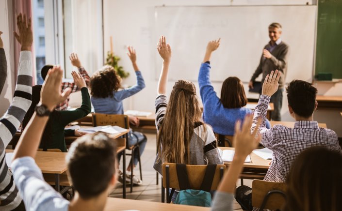 School Year 2024–2025: Αυτές είναι οι 11 αλλαγές στην Παιδεία - Τι ισχύει για εκπαιδευτικούς, bullying & την επαναφορά της πενθήμερης αποβολής