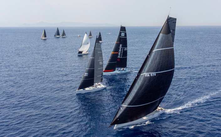 57th Andros “Ioannis V. Goulandris” - Ιστιοπλοϊκός Αγώνας Άνδρου: Δύσκολες καιρικές συνθήκες στην πρώτη ιστιοδρομία