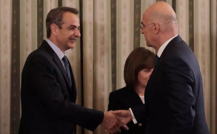 Political Developments: Μητσοτάκης - Δένδιας!! ΚΑΙ συζήτησαν ΚΑΙ έδωσαν τα χέρια!!