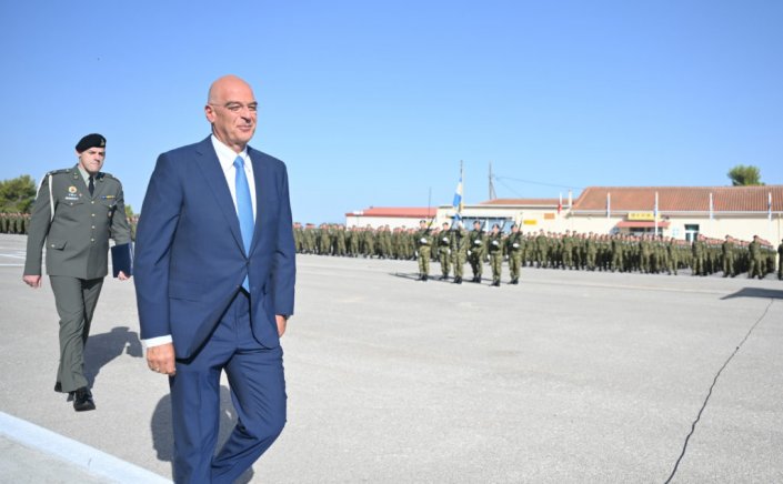 Defence Min Dendias: Αλλαγές στην στρατιωτική θητεία - Εθελοντική στράτευση γυναικών