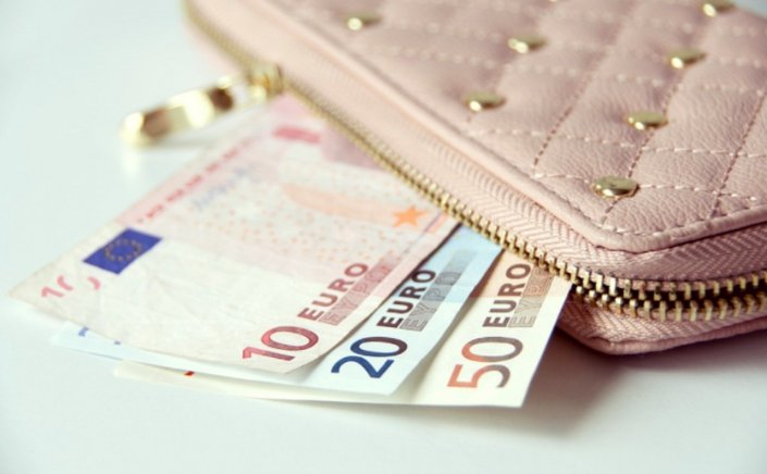 Minimum Wage: Μύθοι και αλήθειες για την αύξηση του κατώτατου μισθού