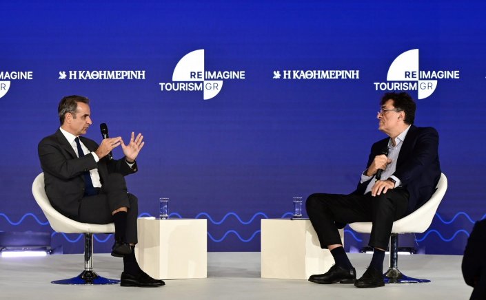 «Reimagine Tourism in Greece» - K. Mitsotakis: Περιορισμοί στην εκτός σχεδίου δόμηση σε Μύκονο & Σαντορίνη - Με το τέλος κρουαζιέρας εξασφαλίζουμε πόρους στα νησιά