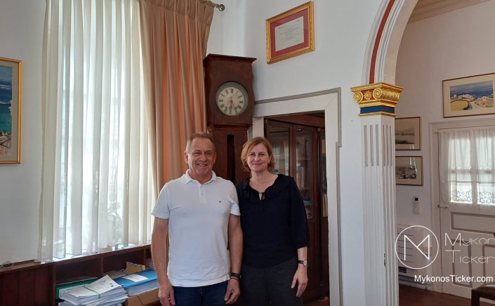 Την Πρέσβη της Αυστραλίας στην Αθήνα, Julia Postle υποδέχθηκε ο Δήμαρχος Μυκόνου Χρήστος Βερώνης