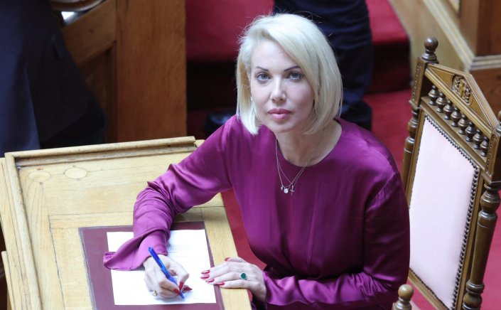 MP Katerina Monogiou: Η Κατερίνα Μονογυιού κατέθεσε Ερώτηση στη Βουλή  για τις ΔΕΥΑ Μυκόνου, Πάρου, Σαντορίνης και Σύρου