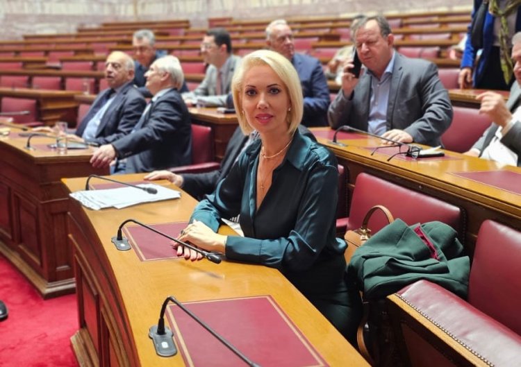 MP Katerina Monogiou: Δηλώνω κατηγορηματικά τη στήριξή μου στην κυβέρνηση και προσωπικά στον Πρωθυπουργό, που εργάζεται με αφοσίωση και υπευθυνότητα για το καλό του τόπου και των πολιτών