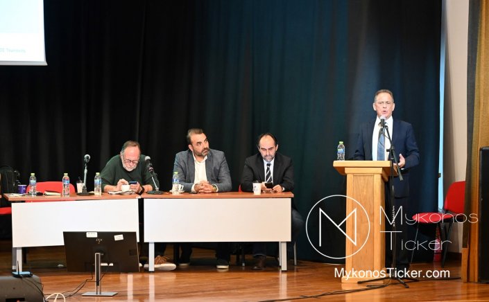 Ο Βερώνης σκόρπισε στους Μυκονιάτικους ανέμους τις βασικές κατευθύνσεις και ρυθμίσεις του ΕΠΣ Μυκόνου [Video] 