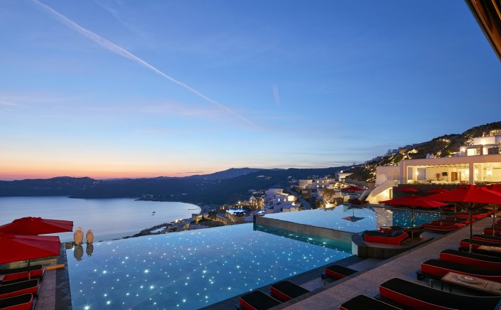 Hotel Salt Water Pools: Με θαλασσινό νερό οι πισίνες των ξενοδοχείων στα νησιά - Ρυθμίσεις για Airbnb - Δυνατότητα κατασκευής κτηρίων στέγασης εργαζομένων στα ξενοδοχεία