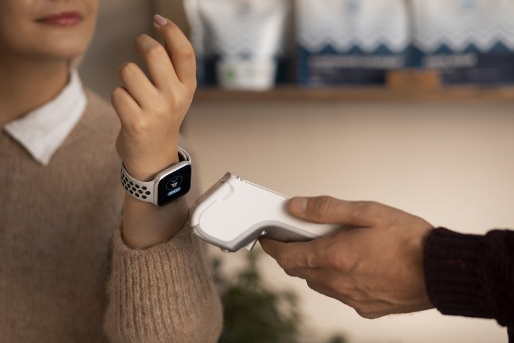 Taxation and Taxes - Appodixi: Οι φορολογούμενοι που απειλούνται με χαράτσι 22% για τις αποδείξεις