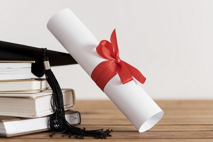 Recognition of academic diplomas: Απόφαση - «κόλαφος» για τον νόμο Κεραμέως και την αναγνώριση πτυχίων του εξωτερικού