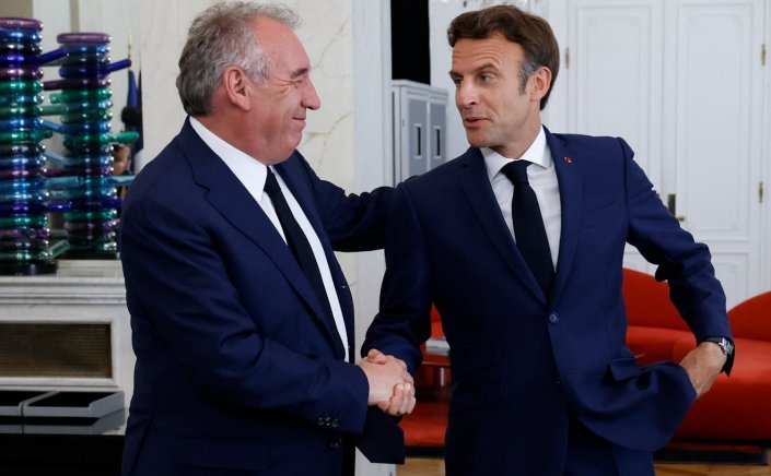 François Bayrou, new French Prime Minister: O Φρανσουά Μπαϊρού νέος πρωθυπουργός της Γαλλίας - Η ένταση στη συνάντηση με τον Μακρόν