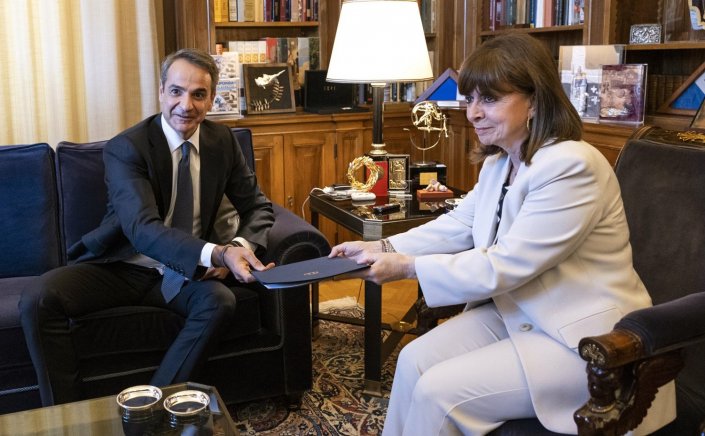 Greek presidential election: Αν είναι καλή η Πρόεδρος γιατί δεν θα προταθεί εκ νέου;