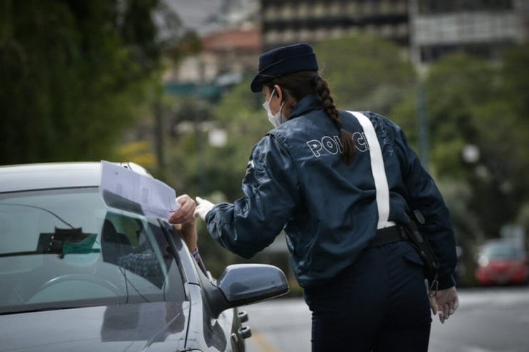 New Road Traffic Code: Ποιο είναι το έγγραφο, που η απουσία του από το αυτοκίνητο, κοστίζει πρόστιμο 400€ ??