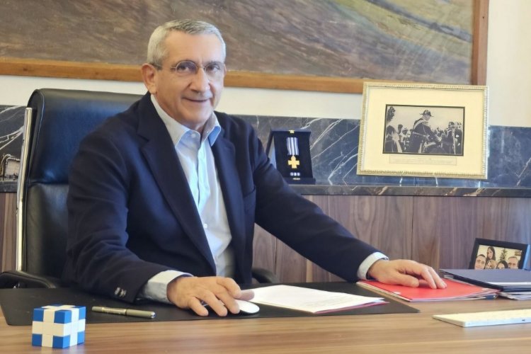 Joyeux Noël! G. Hatzimarkos: Αγάπη στην πράξη το μήνυμα των Χριστουγέννων