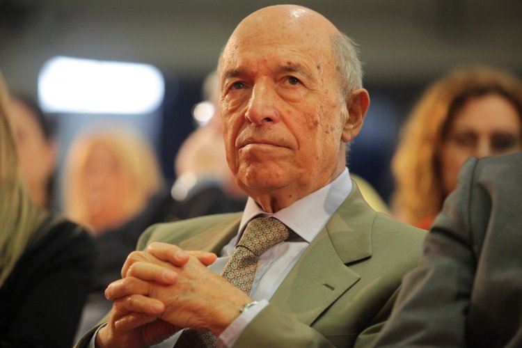 National Mourning: Τι είναι το εθνικό πένθος, πότε κηρύσσεται και τι σηματοδοτεί!!