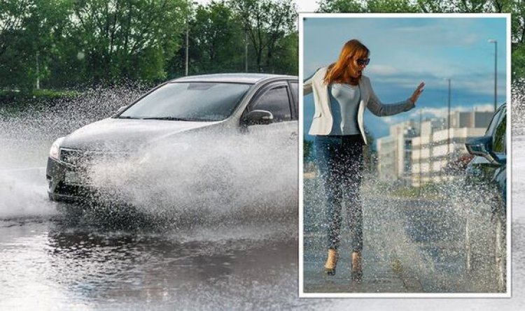 Driving Fine for Splashing Pedestrians? 200 ευρώ πρόστιμο σε οδηγούς που βρέχουν πεζούς
