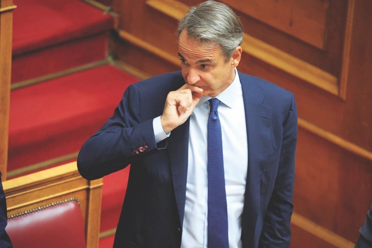 PM Mitsotakis: Ο πρωθυπουργός  άστραψε και βρόντηξε... Ποιοι άκουσαν τα «γαλλικά» του Κυριάκου