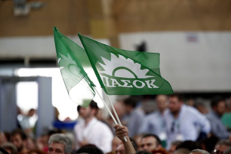 Tragedy in Tempi: Το ΠΑΣΟΚ θέλει πρόταση δυσπιστίας - Ανοιχτός ορίζοντας και για Προανακριτική- Στο κάδρο και ο Κ. Τασούλας