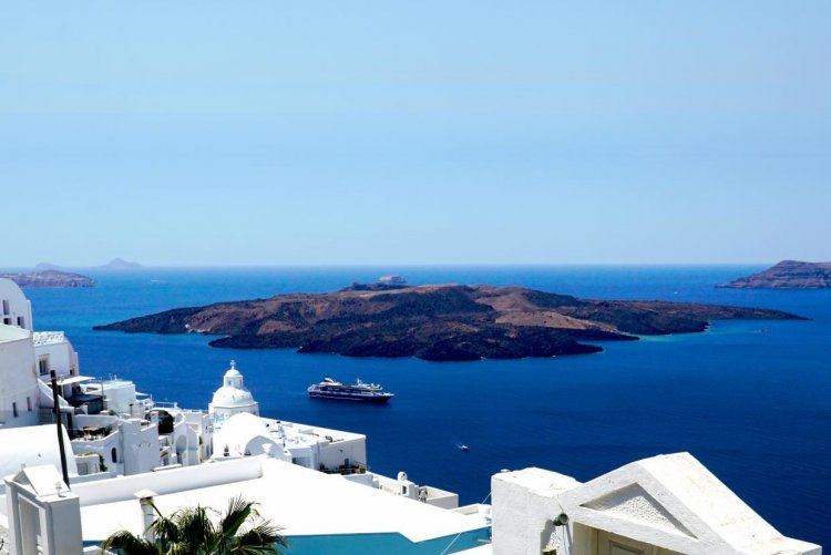 Volcanic Activity in Santorini: Συνεχίζεται η σεισμική δραστηριότητα στις Κυκλάδες!! Διασώστες και χειριστές drones έφτασαν στην Σαντορίνη - Σε επιφυλακή και οι Ένοπλες Δυνάμεις - Όλα τα μέτρα